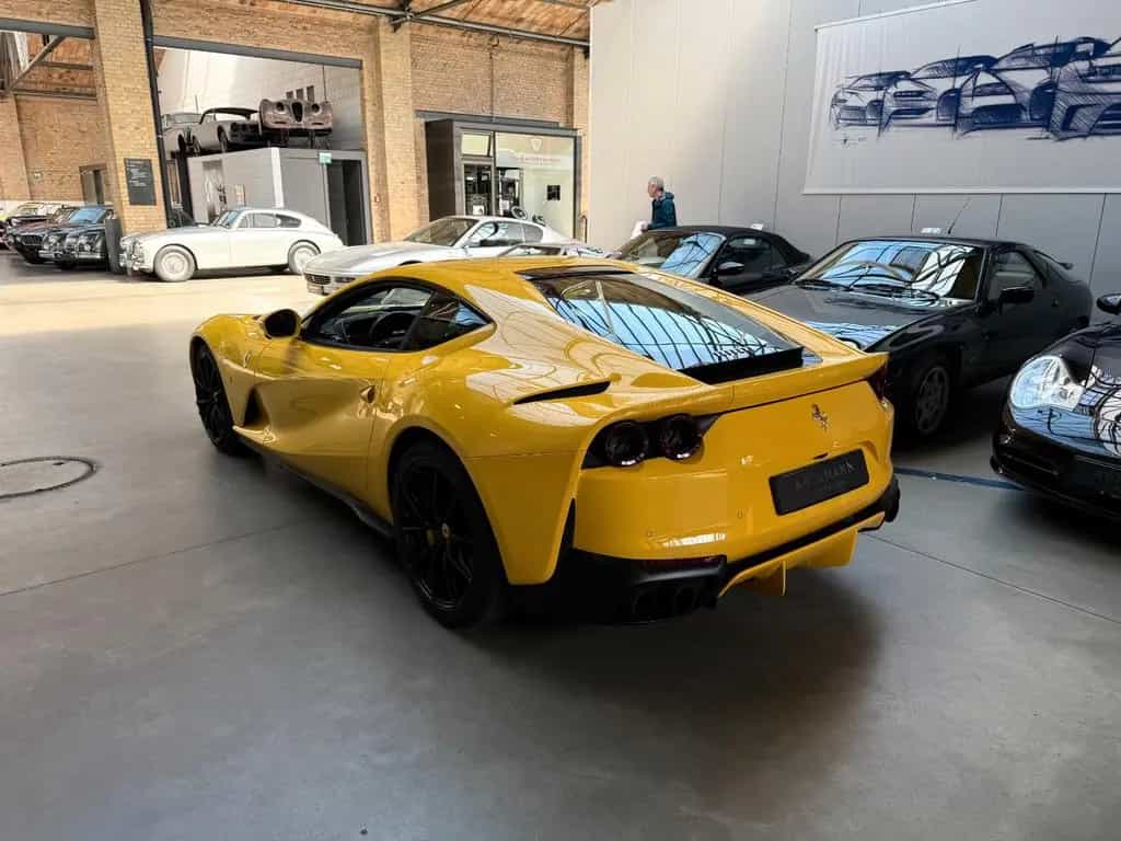 Ferrari 812 Superfast *9t.km*Giallo*D.*Lift*Neuwertig 03/2020-photo-1