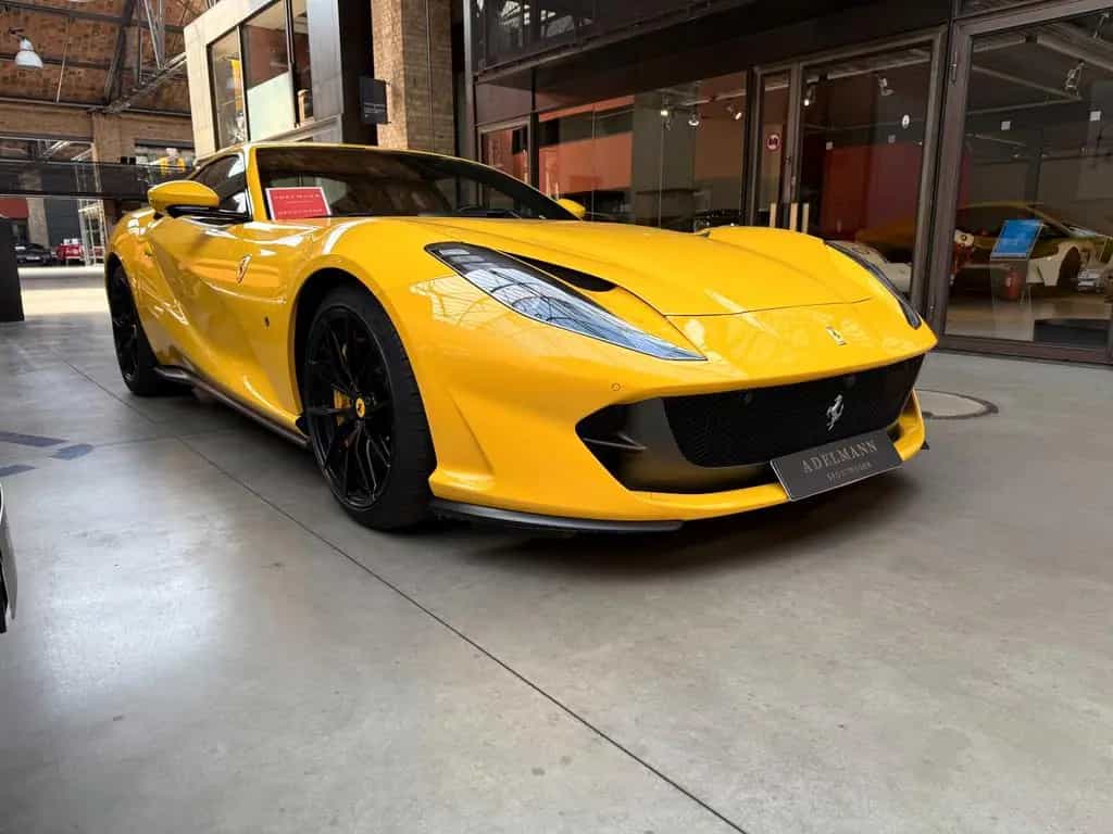 Ferrari 812 Superfast *9t.km*Giallo*D.*Lift*Neuwertig 03/2020-photo-4
