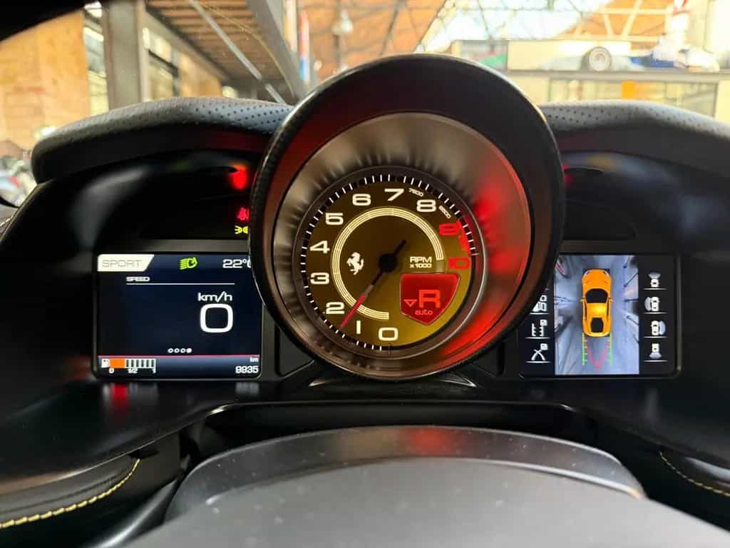 Ferrari 812 Superfast *9t.km*Giallo*D.*Lift*Neuwertig 03/2020-photo-6
