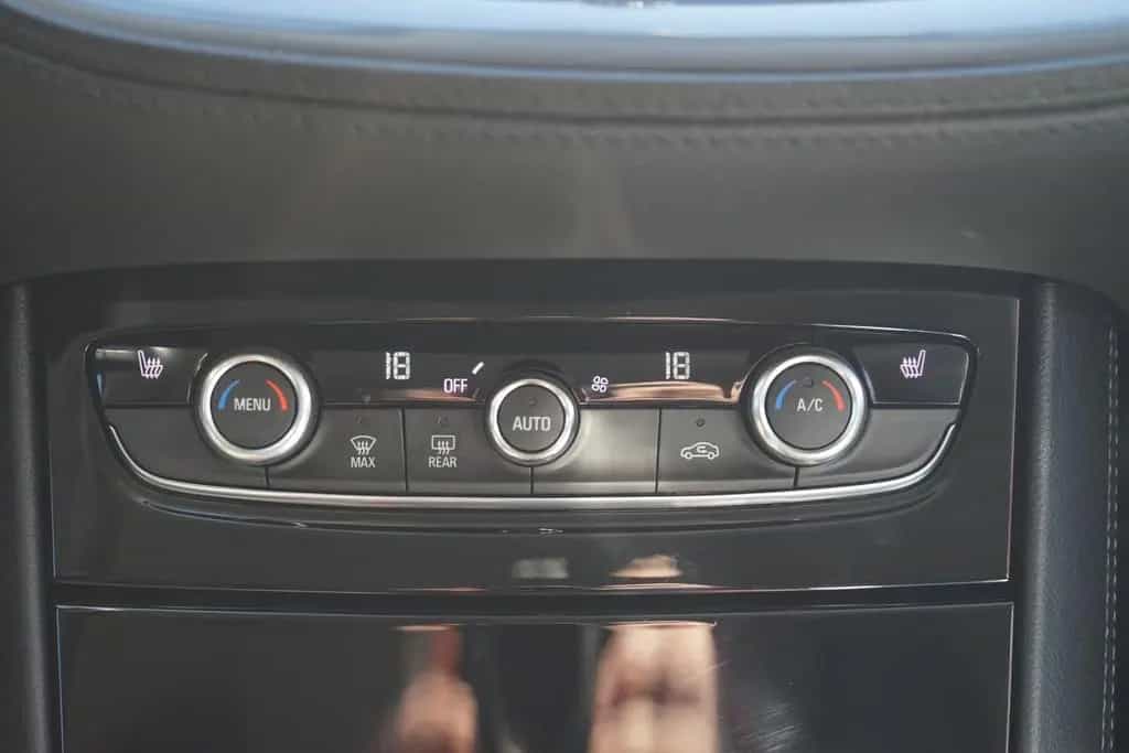 Opel Grandland X 1.2 LED Totwinkel Kamera AHK DAB PDC 06/2019-photo-17