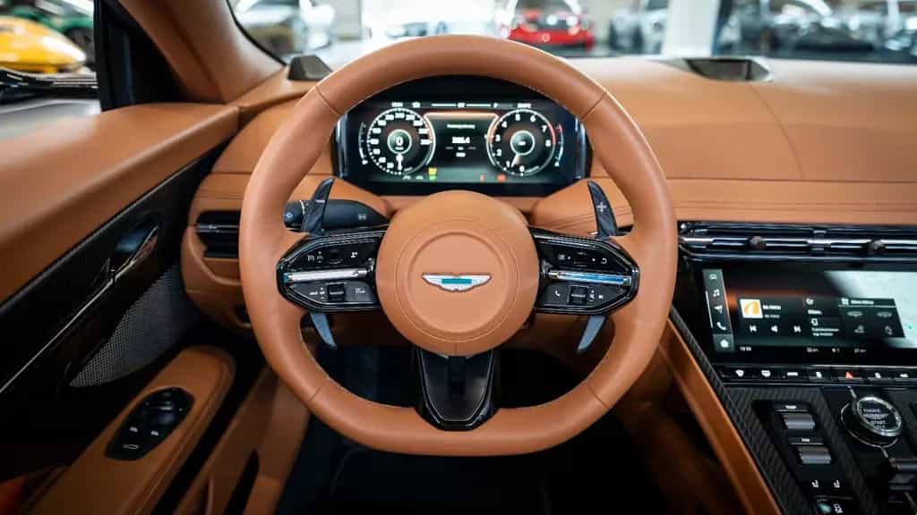 Aston Martin DB12 4.0 V8 Volante 02/2025-photo-8