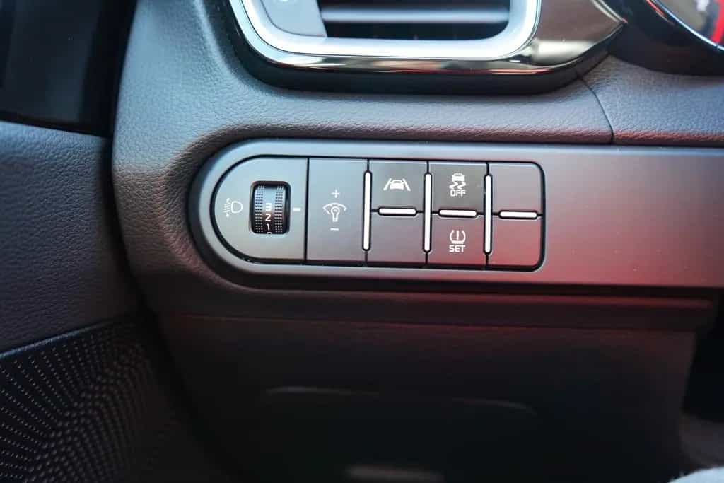 Kia XCeed 1.5 T-GDI Aut. Navi Tempomat Kamera LED 03/2023-photo-33