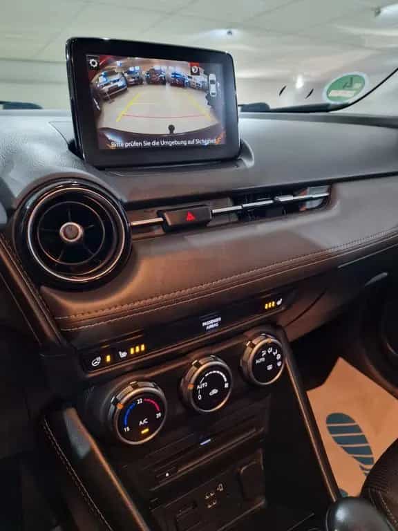 Mazda CX-3 Sports-Line - Allrad -Top Ausstattung-AHK 06/2020-photo-43