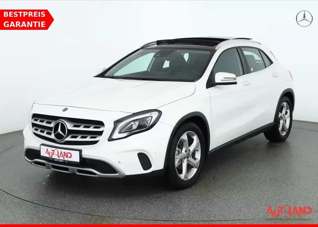 Mercedes-Benz GLA 180 Urban LED Navi Panorama Sitzheizung PDC 03/2019-photo-0