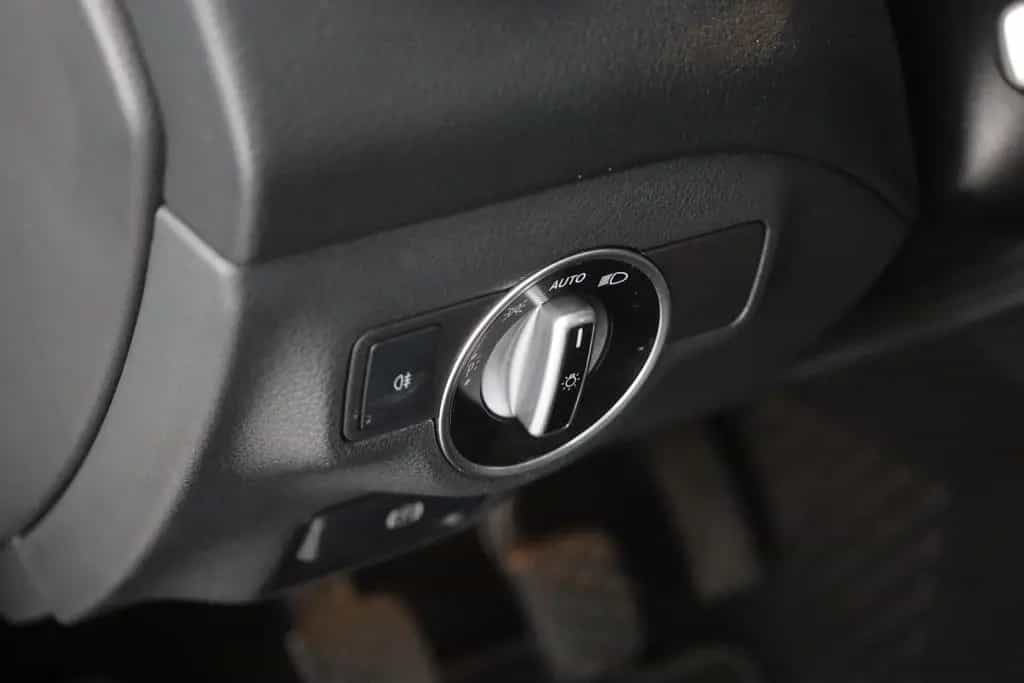 Mercedes-Benz GLA 180 Urban LED Navi Panorama Sitzheizung PDC 03/2019-photo-19
