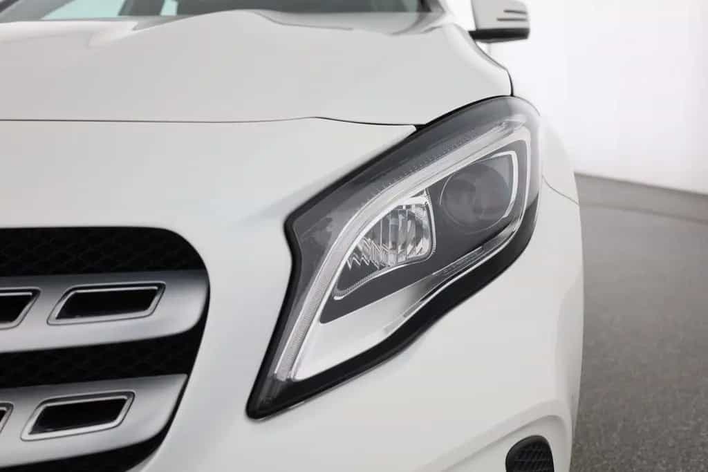 Mercedes-Benz GLA 180 Urban LED Navi Panorama Sitzheizung PDC 03/2019-photo-26