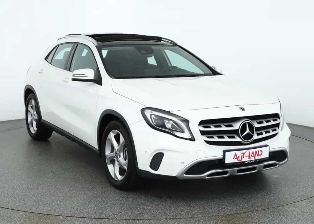 Mercedes-Benz GLA 180 Urban LED Navi Panorama Sitzheizung PDC 03/2019-photo-6
