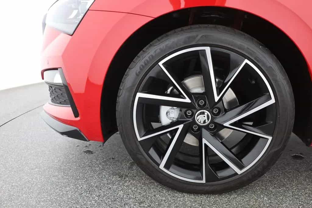 Skoda Scala 1.5 TSI Monte Carlo LED Navi Panorama ACC 07/2020-photo-27