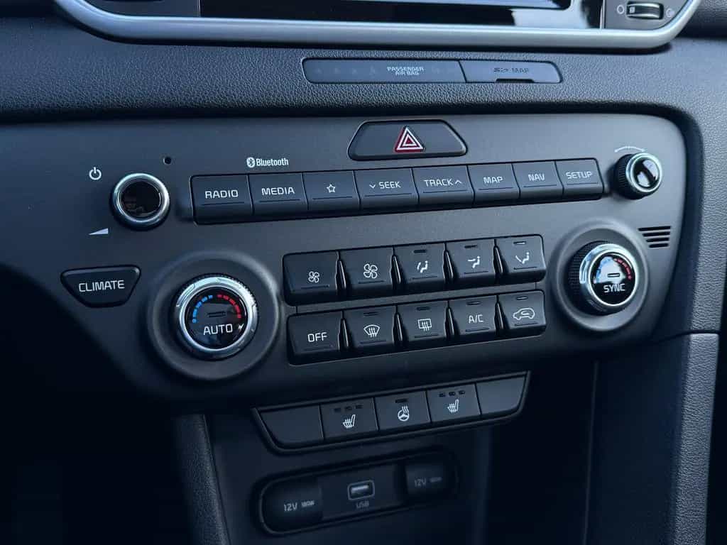Kia Sportage 1.6, Kamera, 1. Hand, TÜV & Serivce neu 07/2019-photo-25