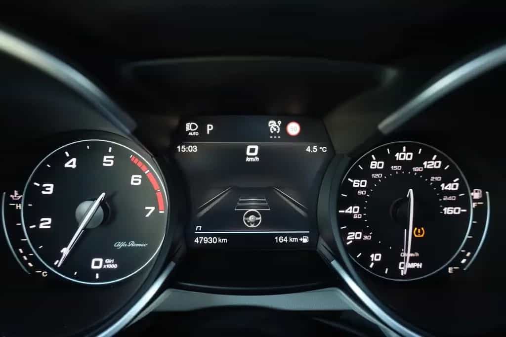 Alfa Romeo Stelvio Sport/ACC/PANO/NAVI/BTH/MFL/KAMERA/R20 07/2020-photo-12
