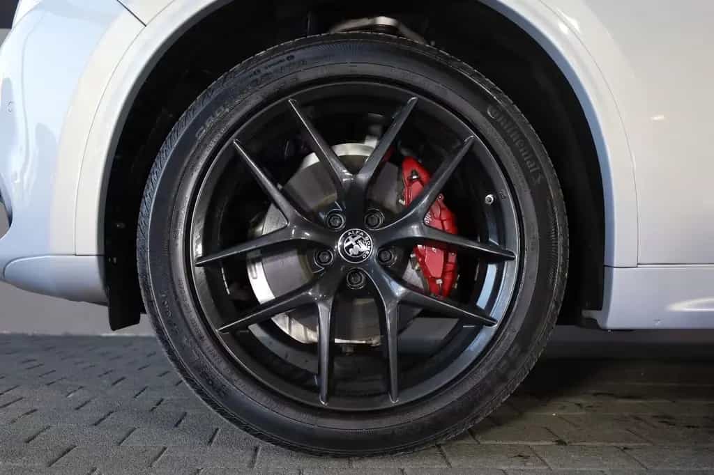 Alfa Romeo Stelvio Sport/ACC/PANO/NAVI/BTH/MFL/KAMERA/R20 07/2020-photo-3