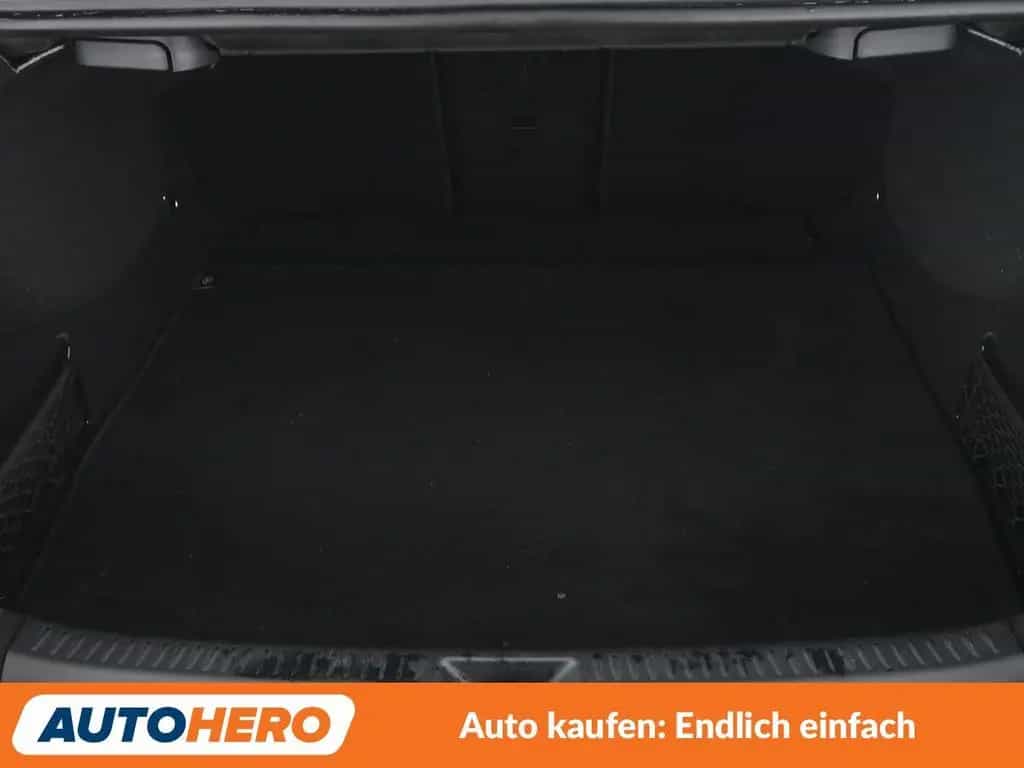 Mercedes-Benz A 200 Limousine A 200 AMG Line Aut.*NAVI*LED*HUD*ACC* 08/2019-photo-17