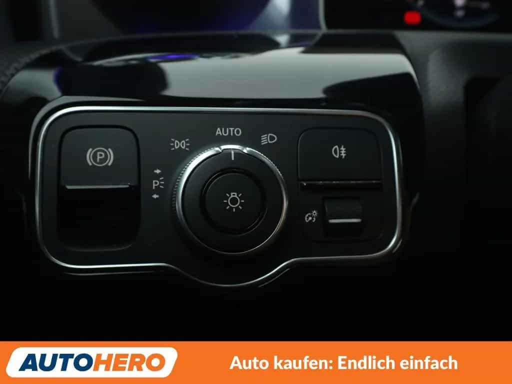 Mercedes-Benz A 200 Limousine A 200 AMG Line Aut.*NAVI*LED*HUD*ACC* 08/2019-photo-35