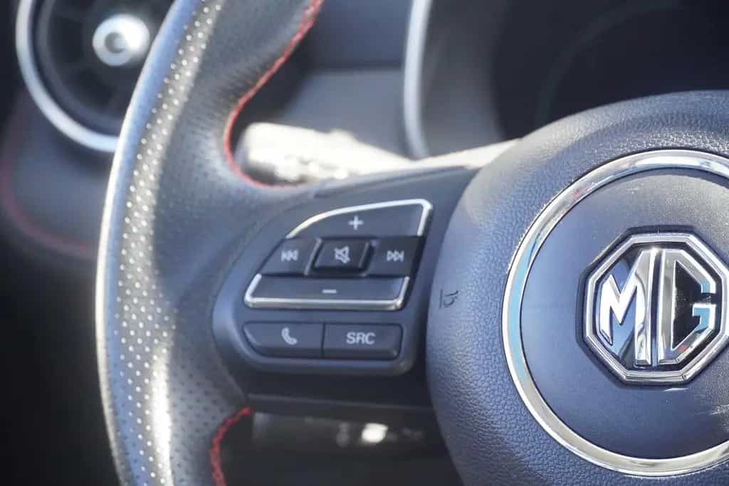 MG ZS 1.0 T-GDI Luxury LED Navi 360° Leder Panorama 12/2023-photo-14