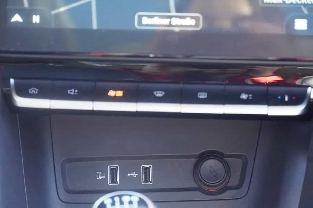 MG ZS 1.0 T-GDI Luxury LED Navi 360° Leder Panorama 12/2023-photo-15