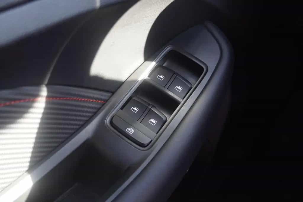 MG ZS 1.0 T-GDI Luxury LED Navi 360° Leder Panorama 12/2023-photo-28