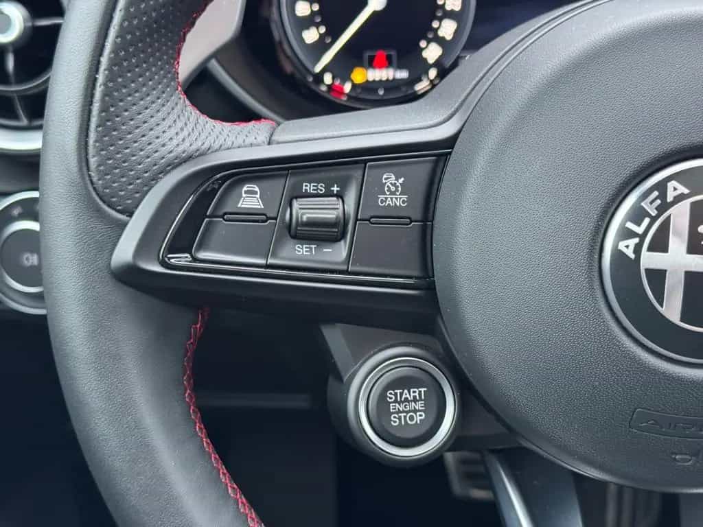 Alfa Romeo Giulia Competizione+SCHIEBEDACH+HARMAN+LEDER+BRE 07/2023-photo-19