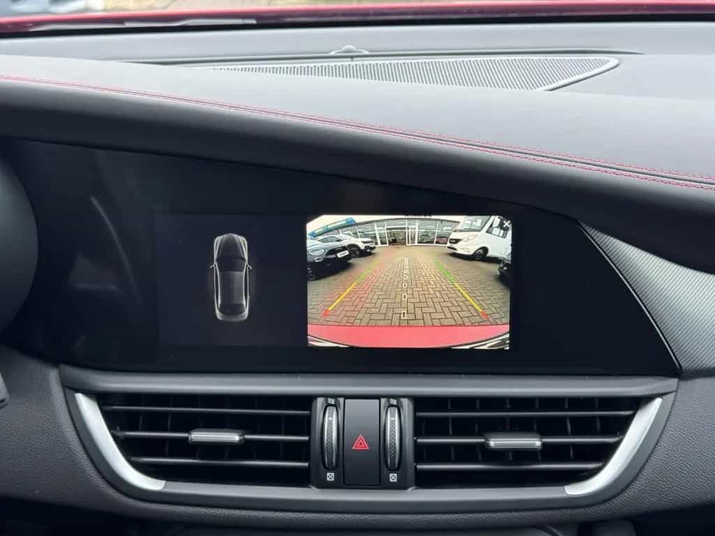 Alfa Romeo Giulia Competizione+SCHIEBEDACH+HARMAN+LEDER+BRE 07/2023-photo-23
