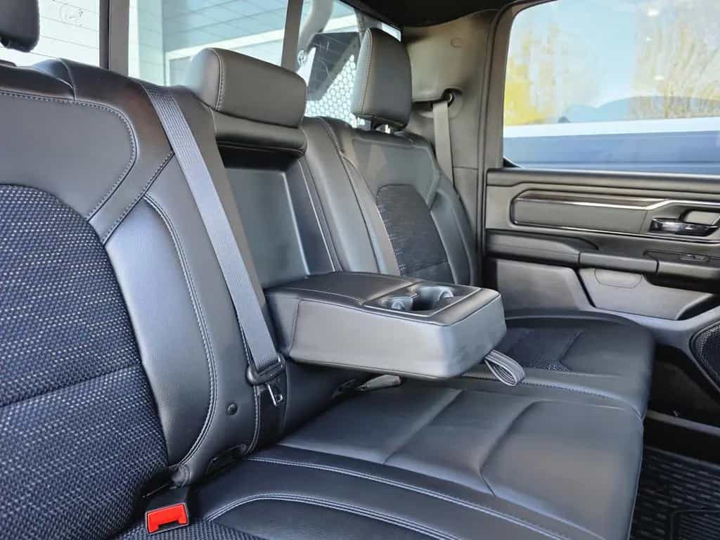 Dodge RAM 1500 5.7 4x4 BTS Edition Kamera Navi AHK LED 05/2023-photo-27