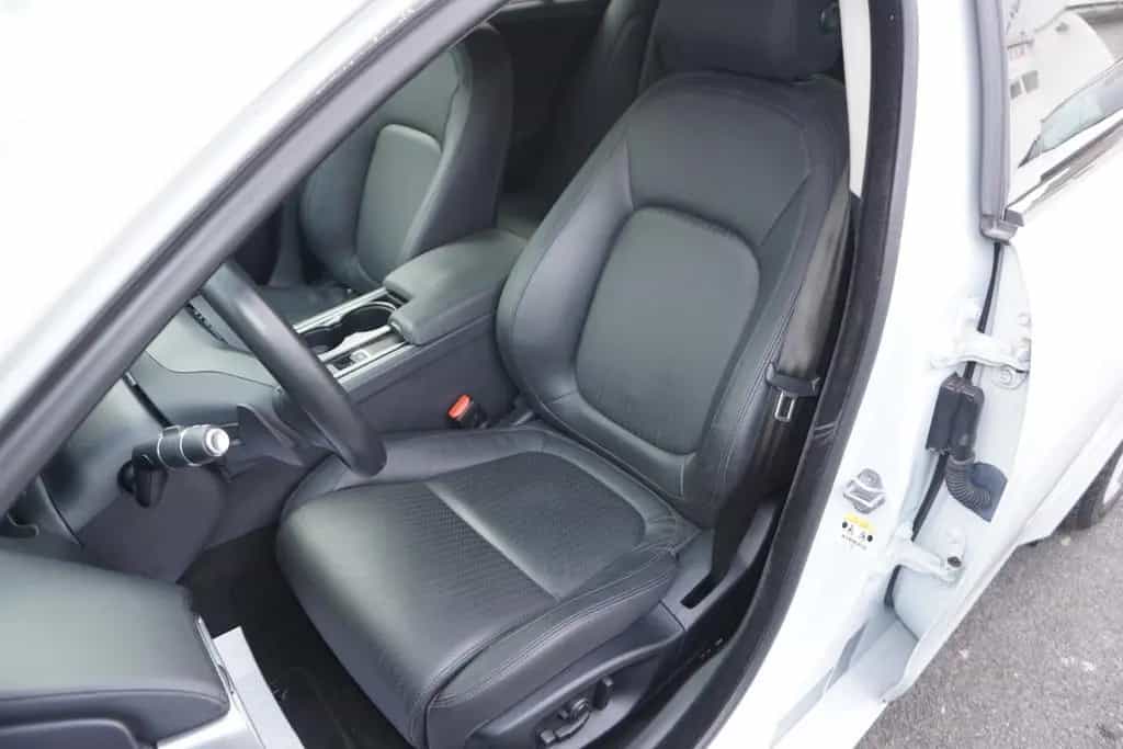 Jaguar XE 25T Portfolio *nur 8.300KM*1.Hand*TOP Ausst. 03/2016-photo-15