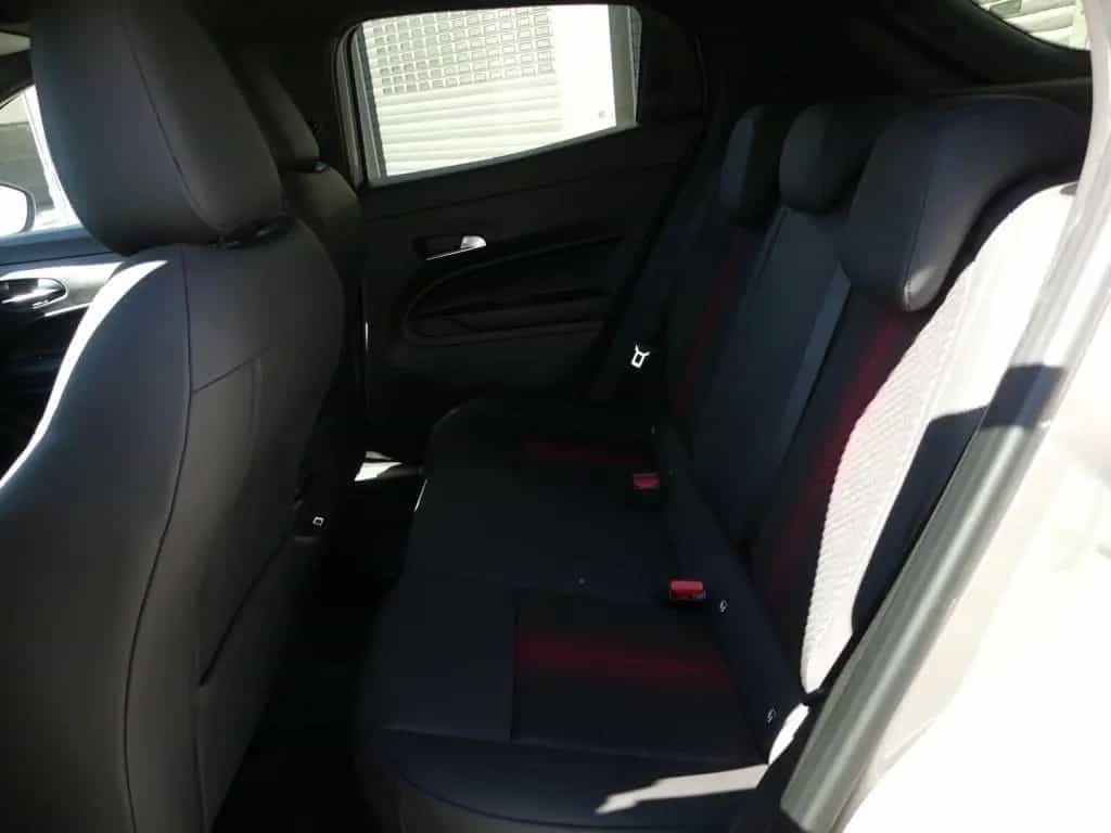 Alfa Romeo Junior IBRIDA TI 1.2 VGT 145PS DCT6 SCHIEBEDACH 05/2026-photo-10