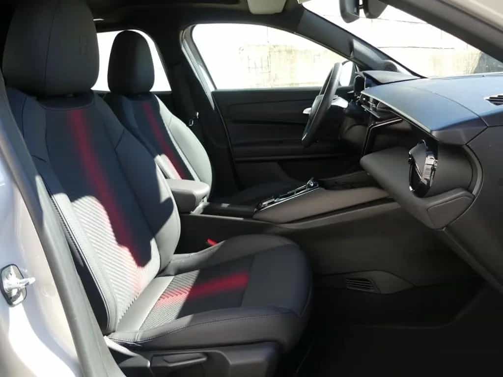Alfa Romeo Junior IBRIDA TI 1.2 VGT 145PS DCT6 SCHIEBEDACH 05/2026-photo-12