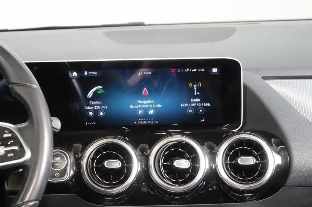 Mercedes-Benz B 200 * LED * Navi * Leder 03/2019-photo-13