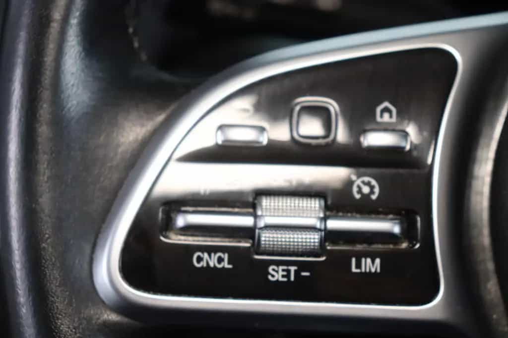 Mercedes-Benz B 200 * LED * Navi * Leder 03/2019-photo-18