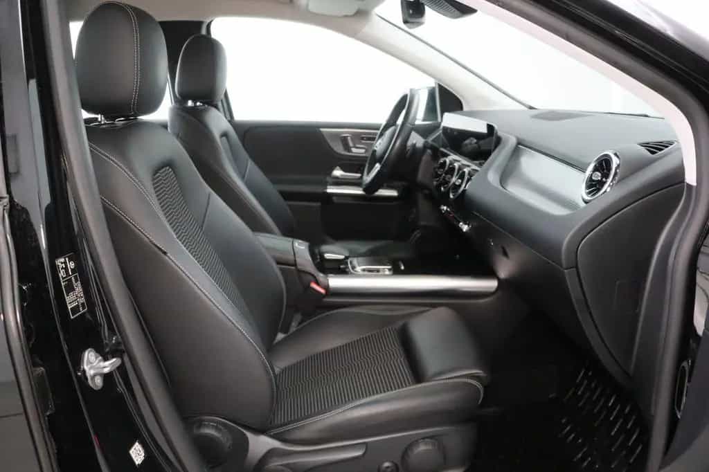 Mercedes-Benz B 200 * LED * Navi * Leder 03/2019-photo-24
