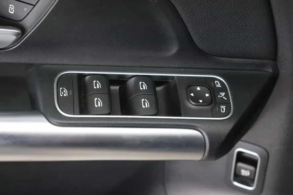 Mercedes-Benz B 200 * LED * Navi * Leder 03/2019-photo-26