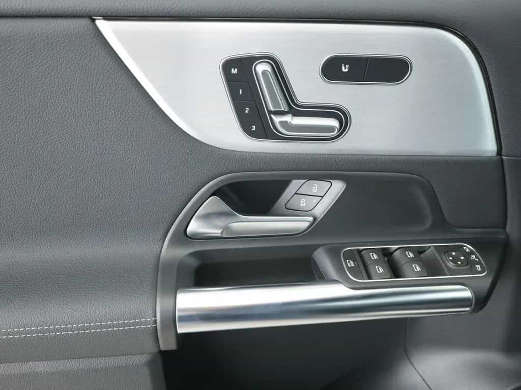 Mercedes-Benz B 220 d 4M *AMG*Multibeam*Memory*Distronic*Night 12/2020-photo-19