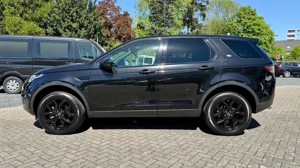 Land Rover Discovery Sport 2.0 TD4 SE AWD PANO RCAM GRA 12/2018-photo-1