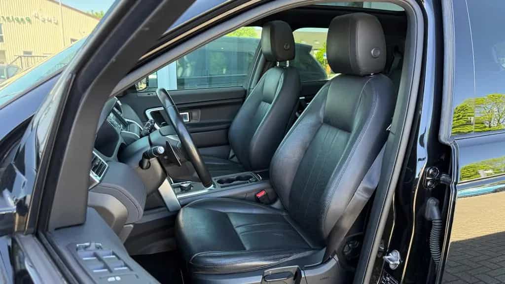 Land Rover Discovery Sport 2.0 TD4 SE AWD PANO RCAM GRA 12/2018-photo-10