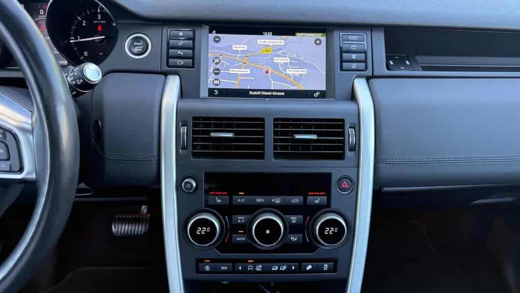 Land Rover Discovery Sport 2.0 TD4 SE AWD PANO RCAM GRA 12/2018-photo-13