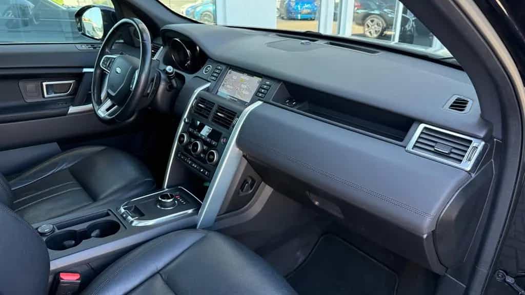 Land Rover Discovery Sport 2.0 TD4 SE AWD PANO RCAM GRA 12/2018-photo-14