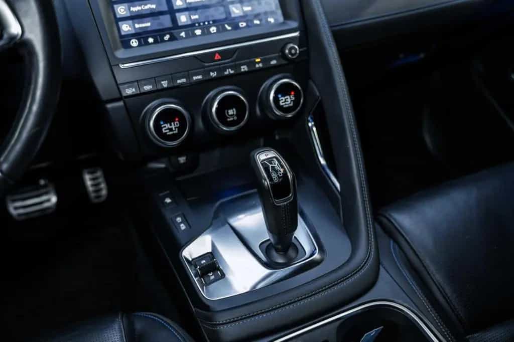 Jaguar E-Pace 2.0 D R-Dynamic SE AWD NAVI LED PFK PANO 04/2019-photo-25