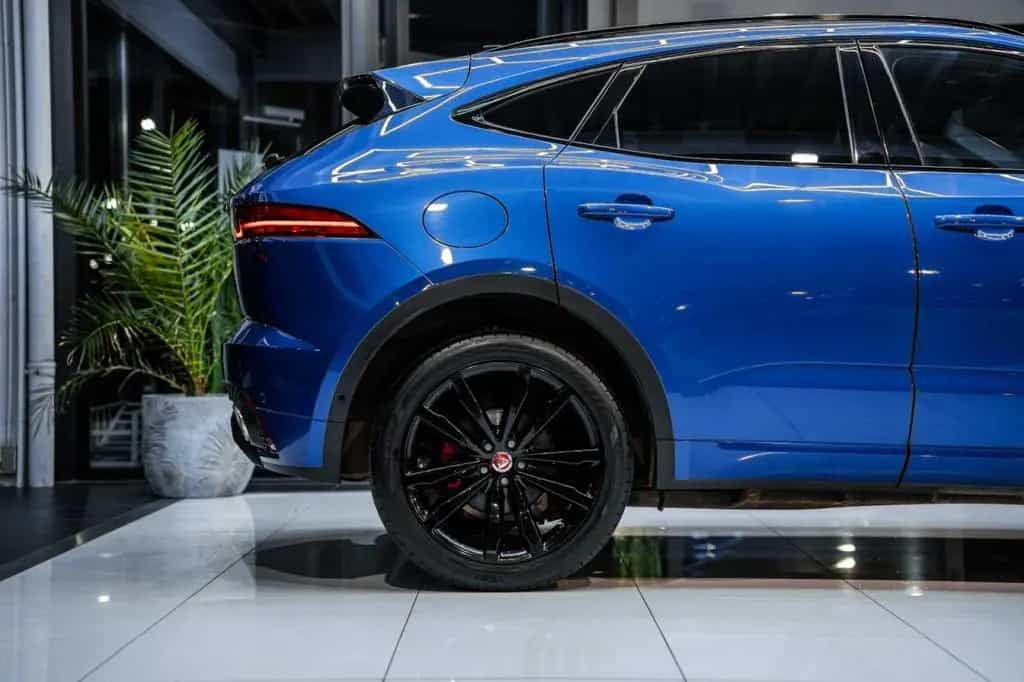 Jaguar E-Pace 2.0 D R-Dynamic SE AWD NAVI LED PFK PANO 04/2019-photo-7