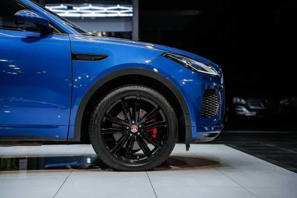 Jaguar E-Pace 2.0 D R-Dynamic SE AWD NAVI LED PFK PANO 04/2019-photo-8