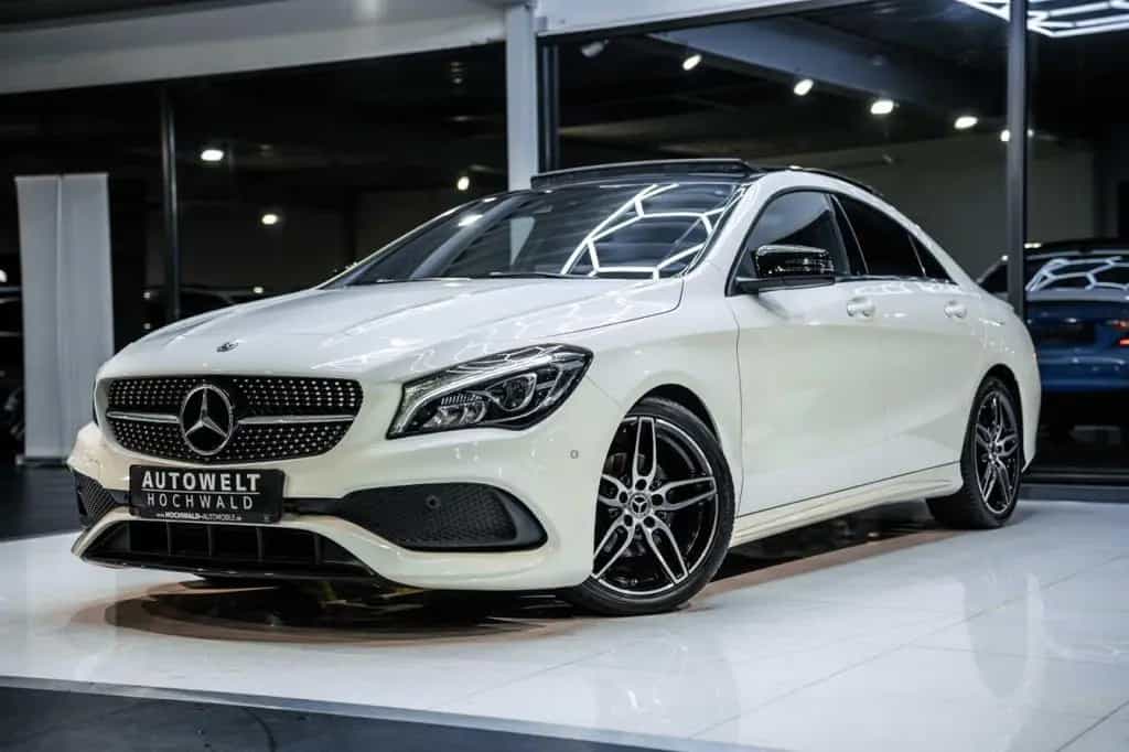 Mercedes-Benz CLA 200 AMG-Line Autom. NAVI LED RFK PANO Night 10/2017-photo-1