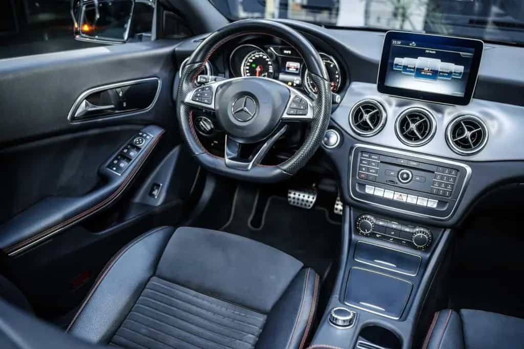 Mercedes-Benz CLA 200 AMG-Line Autom. NAVI LED RFK PANO Night 10/2017-photo-18