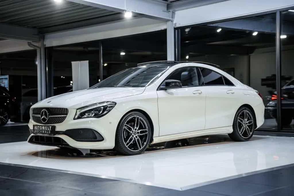 Mercedes-Benz CLA 200 AMG-Line Autom. NAVI LED RFK PANO Night 10/2017-photo-3