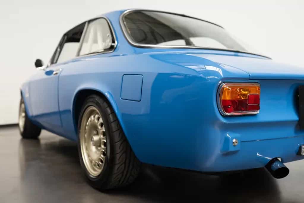 Alfa Romeo GT Super+ Restomod 180PS | KW3 | Alcantara etc 07/1975-photo-10