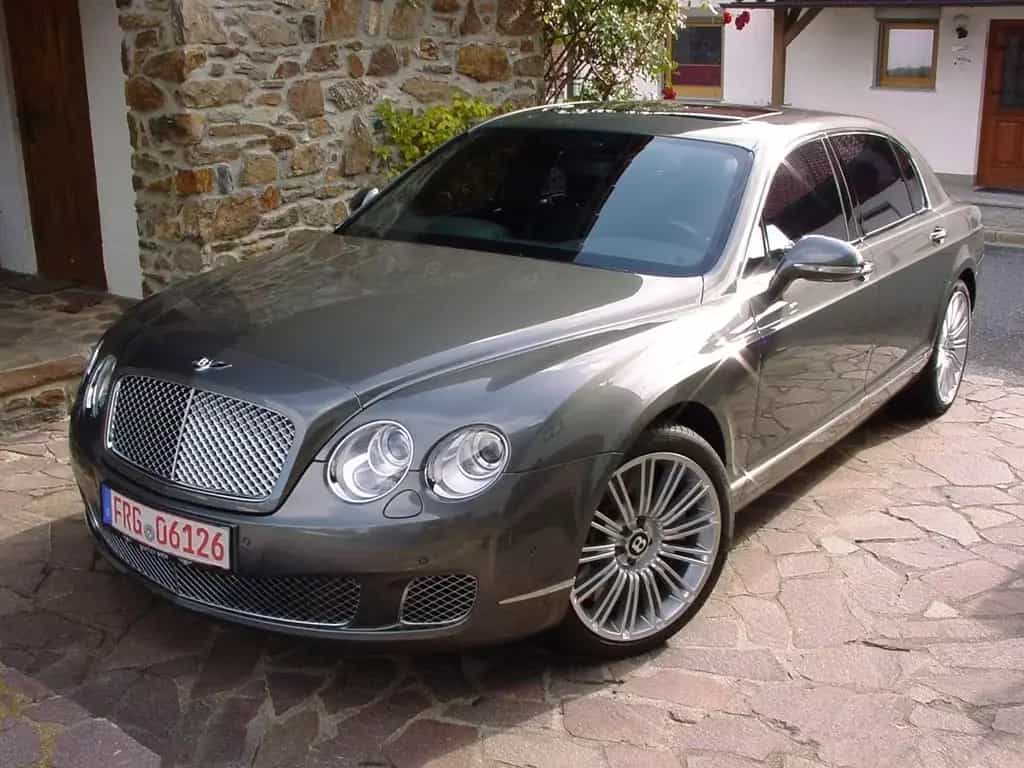 Bentley Flying Spur Speed EINMALIG  Wie fabrikneu  NUR 4 04/2010-photo-0