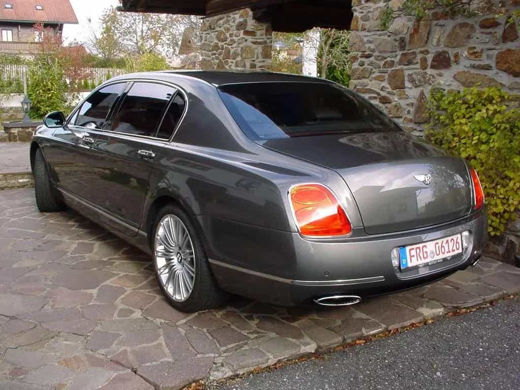 Bentley Flying Spur Speed EINMALIG  Wie fabrikneu  NUR 4 04/2010-photo-1