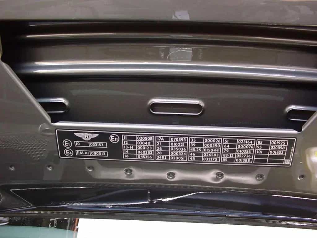 Bentley Flying Spur Speed EINMALIG  Wie fabrikneu  NUR 4 04/2010-photo-14