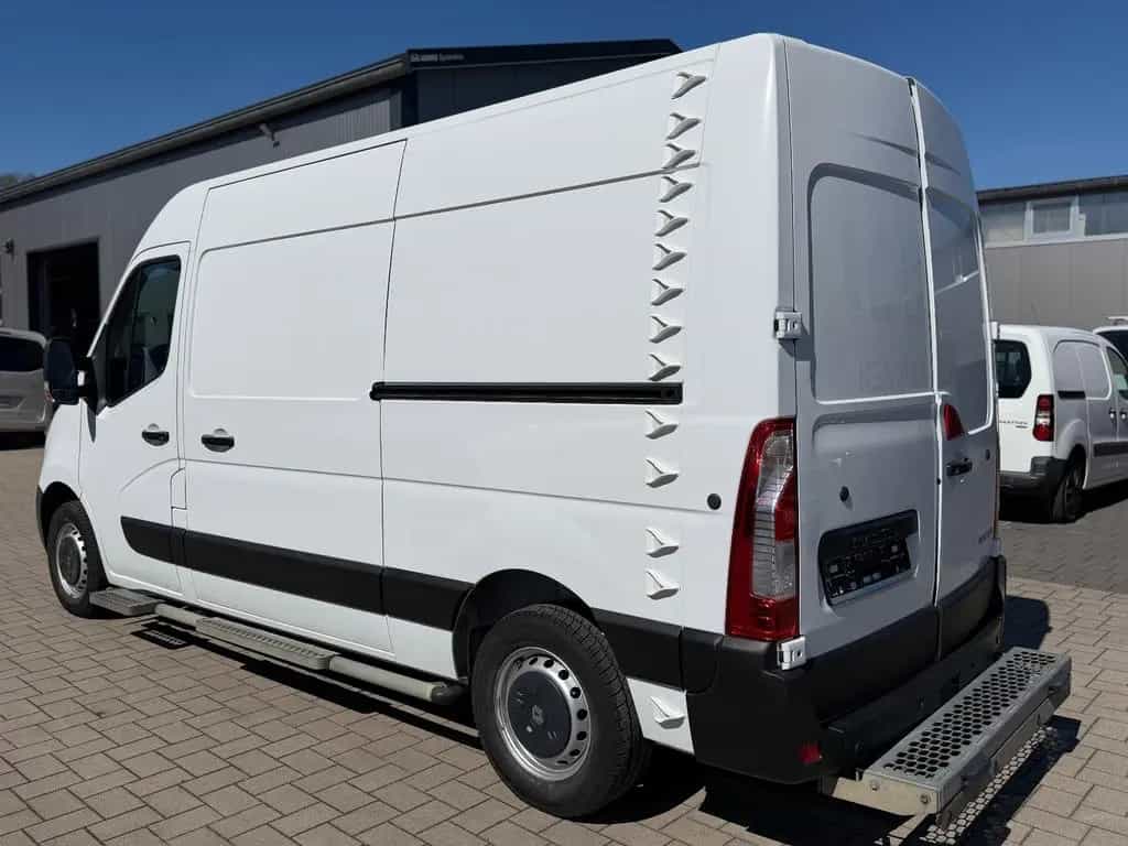 Renault Master III Kasten L2H2 HKa 3,5t Navi/AHK/Kamera+ 04/2020-photo-2