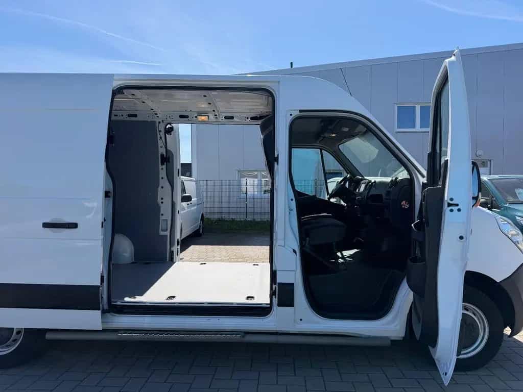 Renault Master III Kasten L2H2 HKa 3,5t Navi/AHK/Kamera+ 04/2020-photo-8