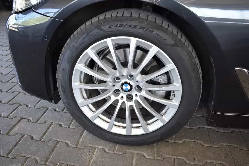 BMW 520 d Mild Hybrid HUD Navi LED Kamera APP 03/2021-photo-1