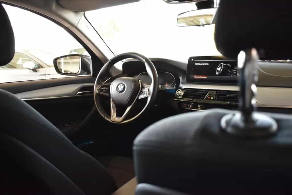 BMW 520 d Mild Hybrid HUD Navi LED Kamera APP 03/2021-photo-13