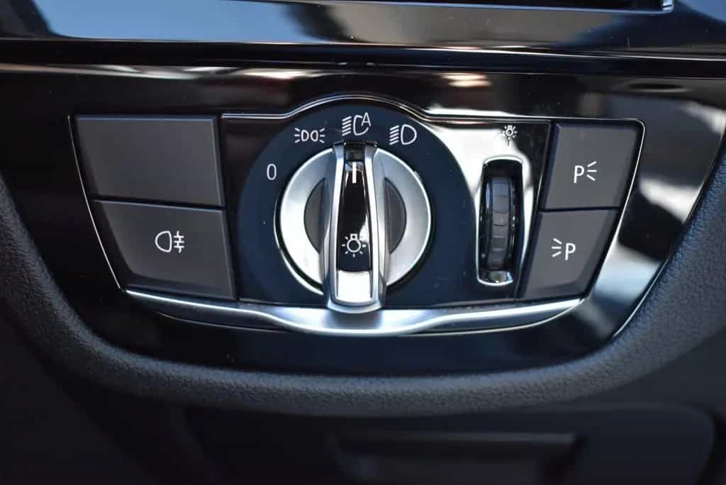 BMW 520 d Mild Hybrid HUD Navi LED Kamera APP 03/2021-photo-28